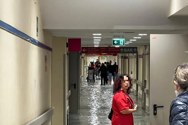 Allagato l'ospedale di Pontedera