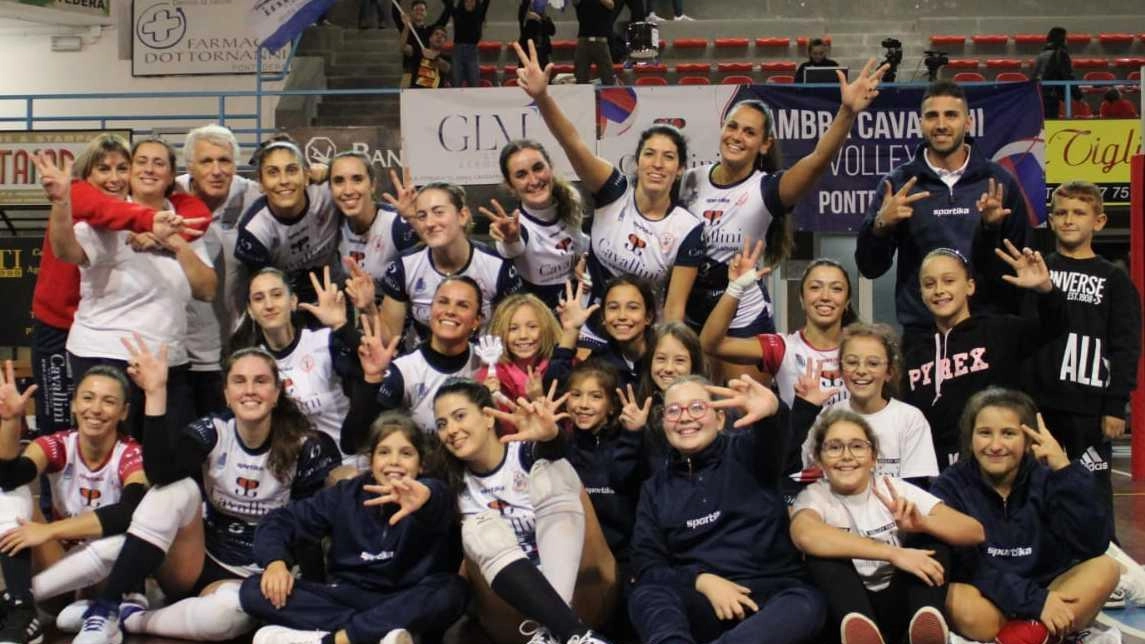 Ambra, il miglior debutto al PalaZoli. Tre punti strappati al Montespertoli Ambra, il miglior debutto al PalaZoli. Tre punti strappati al Montespertoli