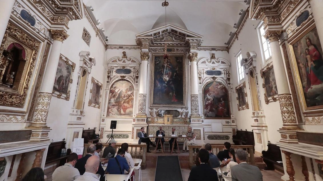 Siena riscopre i suoi tesori Due chiese di nuovo visitabili Fabio: "Un modello da seguire" Siena riscopre i suoi tesori Due chiese di nuovo visitabili Fabio: "Un modello da seguire"