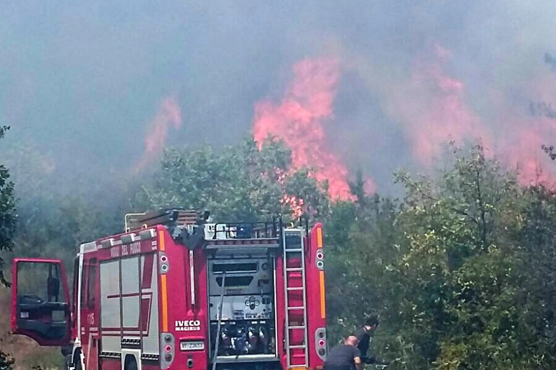 Incendio in località Ampinana