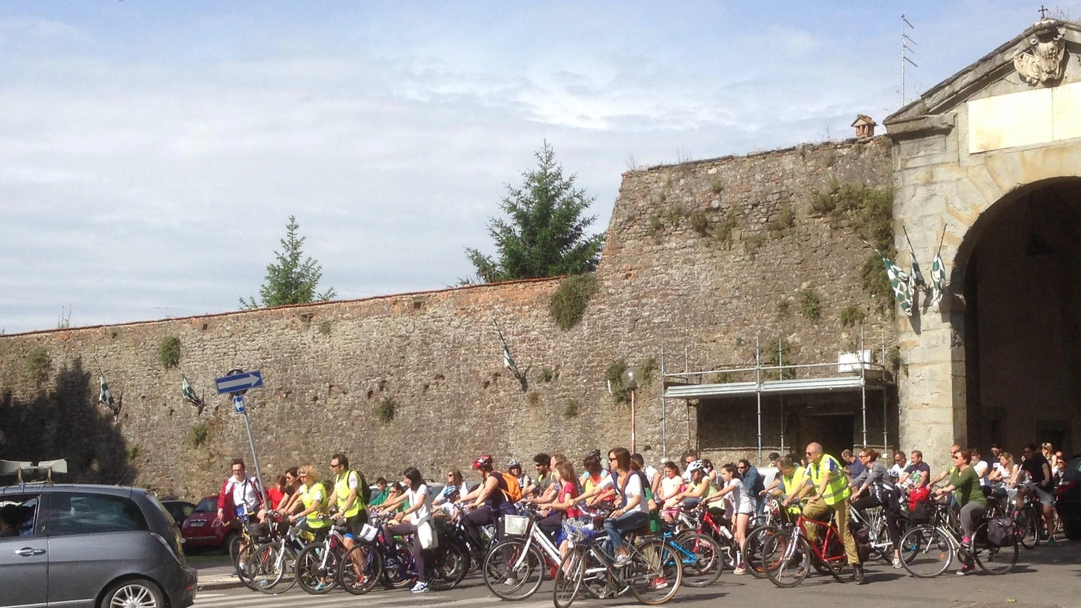 Pedalata Biancoverde Oggi gita e festa da Porta Trento Trieste Pedalata Biancoverde Oggi gita e festa da Porta Trento Trieste