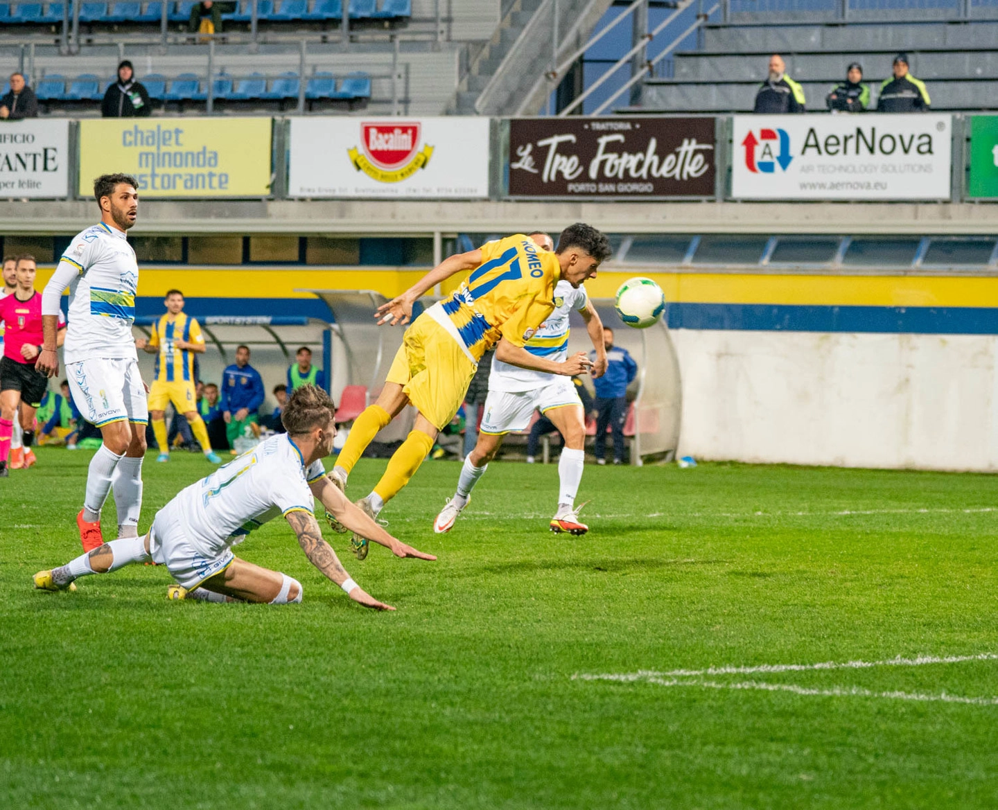 immagine di sfondo 4