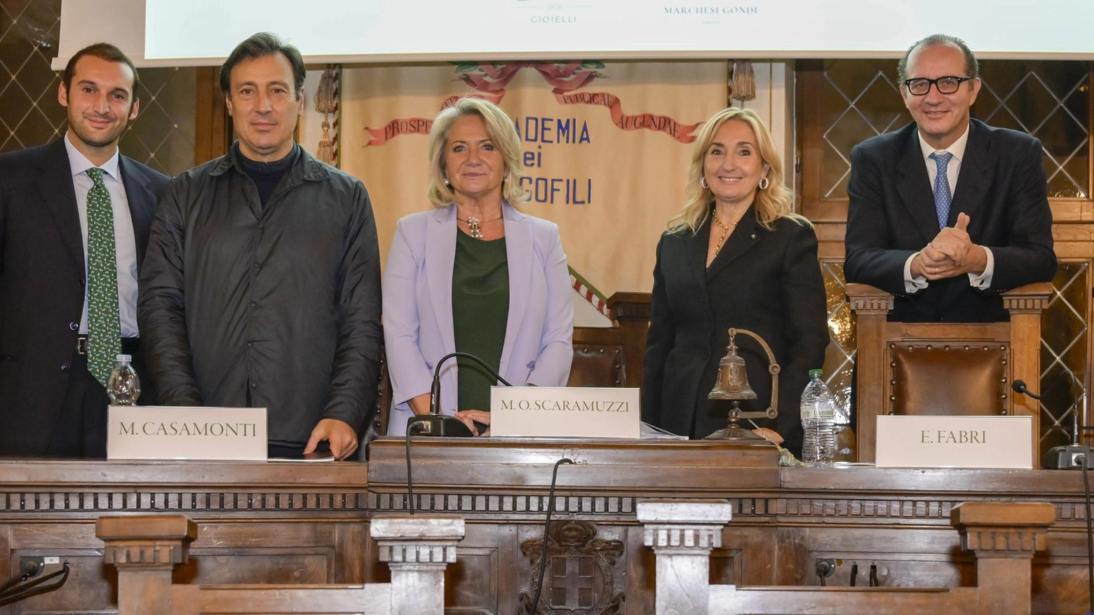 Il Comitato dei Cento assegna i premi: "In onore dell’Italia che ci onora" Il Comitato dei Cento assegna i premi: "In onore dell’Italia che ci onora"