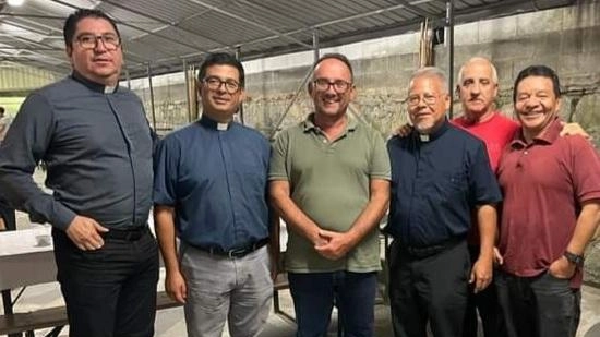 Visita a sorpresa di Padre Luis per i 20 anni della Confraternita Visita a sorpresa di Padre Luis per i 20 anni della Confraternita
