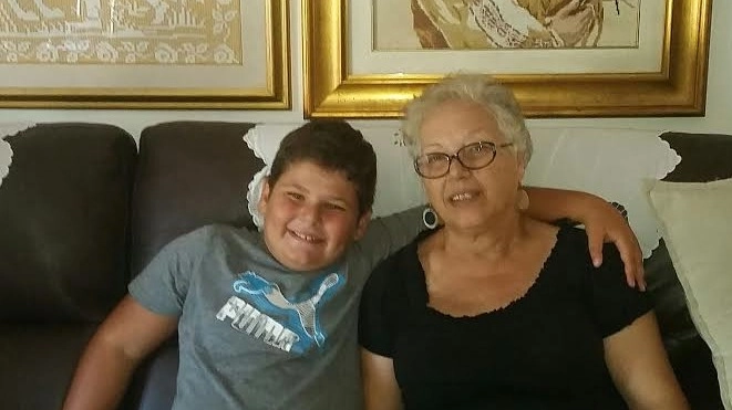 Tommaso Albani con la nonna 