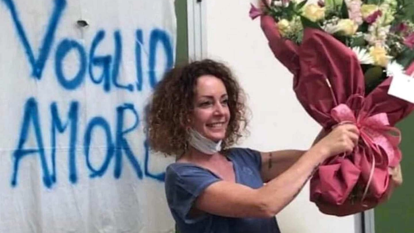 Incontra gli avvocati prima di comparire davanti al giudice di sorveglianza di Pisa, in relazione a procedimenti precedenti al delitto Capovani. Ha chiesto di leggere la relazione genetica sull’uccisione della psichiatra