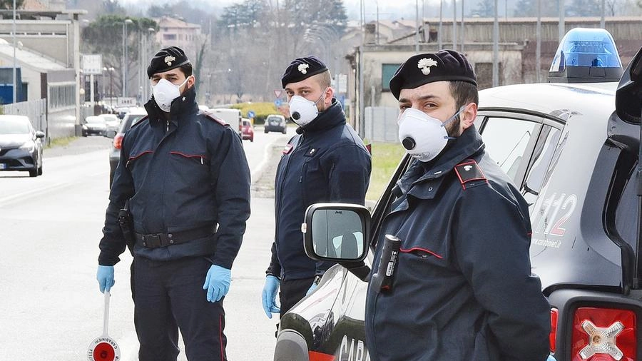 Seconde case, posti di blocco lungo le strade della provincia