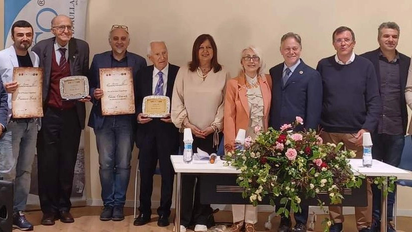 Lunigiana storica e giornalismo  Aulla istituisce un premio   intitolato a Gianluca Uberti