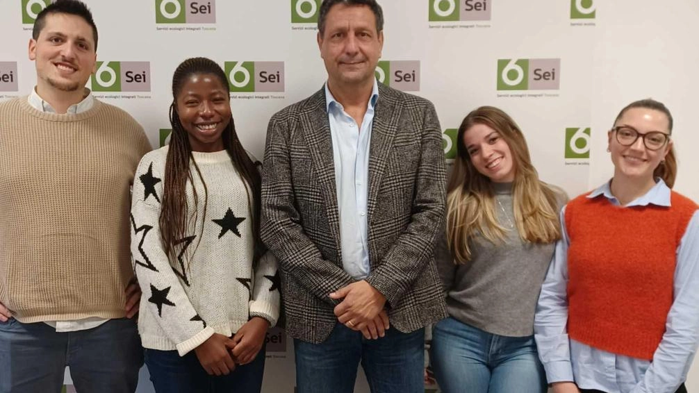 Sei Toscana collabora con la Fondazione ITS per formare tecnici ambientali. Quattro studenti dell'ITS sono stati accolti in stage per sviluppare competenze in progettazione e gestione dei rifiuti. Un'opportunità di crescita per studenti e azienda.