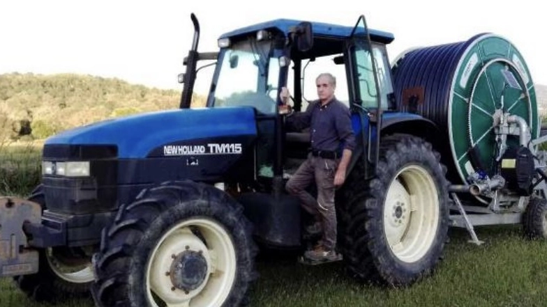 Francesco Mattei Scarpaccini, dell’azienda agraria Eredi Mattei e Scarpaccini Enrico in Val di Pierle Francesco Mattei Scarpaccini, dell’azienda agraria Eredi Mattei e Scarpaccini Enrico in Val di Pierle
