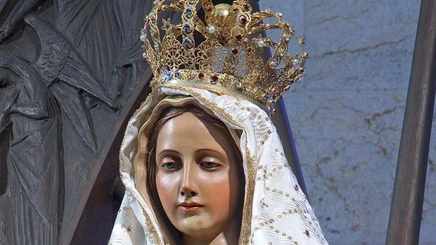 La statua della Madonna di Fatima