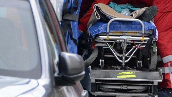 “Trappola” sulla strada Feriti 2 giovani in scooter “Trappola” sulla strada Feriti 2 giovani in scooter