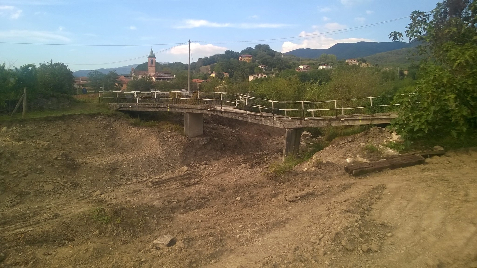 Il piccolo ponte sul torrente Orzanella