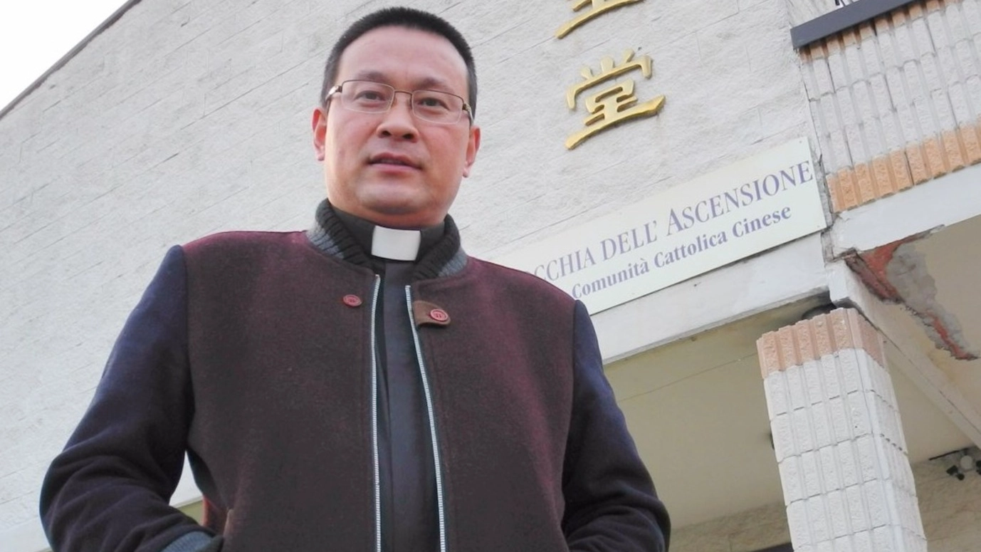 Don Francesco Saverio Wang guida la comunità cattolica cinese della parrocchia dell’Ascensione  al Pino (Attalmi)