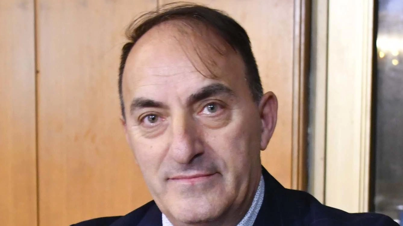 Cofrancesco deluso Massa futura si astiene Cofrancesco deluso Massa futura si astiene