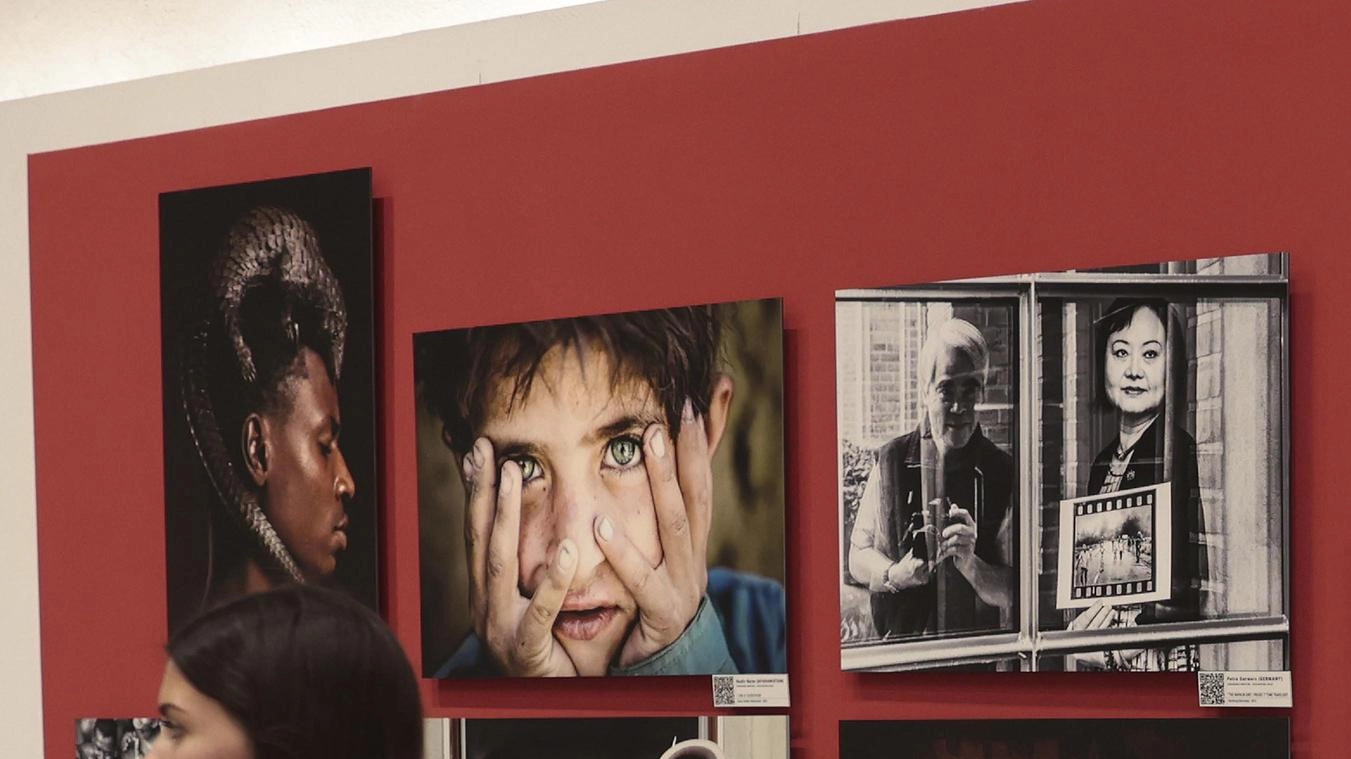 Anteprima del Siena Photo Awards. Le foto sul mondo invadono la città Anteprima del Siena Photo Awards. Le foto sul mondo invadono la città