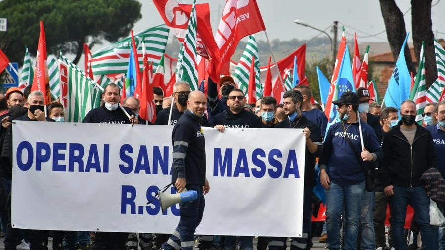 La manifestazione sindacale della Sanac (Foto Nizza)