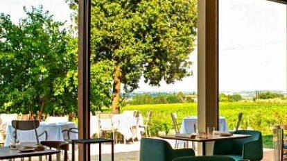 Brilla la stella di ’Osmosi’: "Cucina che rispecchia l’alta qualità del territorio Brilla la stella di ’Osmosi’: "Cucina che rispecchia l’alta qualità del territorio