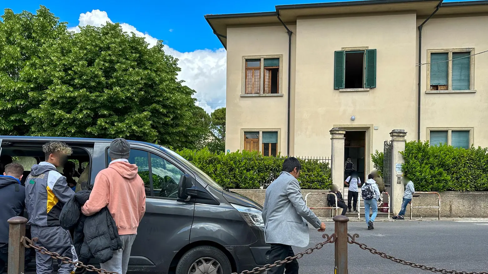 Caso minori stranieri Chiuso San Donnino Trentadue ragazzi trasferiti all’Osmannoro Caso minori stranieri Chiuso San Donnino Trentadue ragazzi trasferiti all’Osmannoro