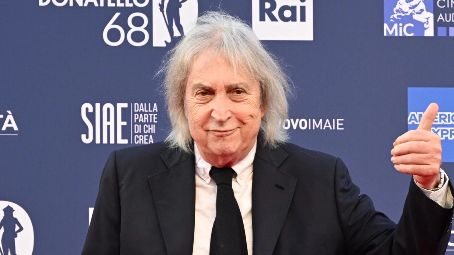 Un premio... al "Sapore di mare". Vanzina protagonista a Villa Bertelli. L’omaggio al maestro del cinema Un premio... al "Sapore di mare". Vanzina protagonista a Villa Bertelli. L’omaggio al maestro del cinema