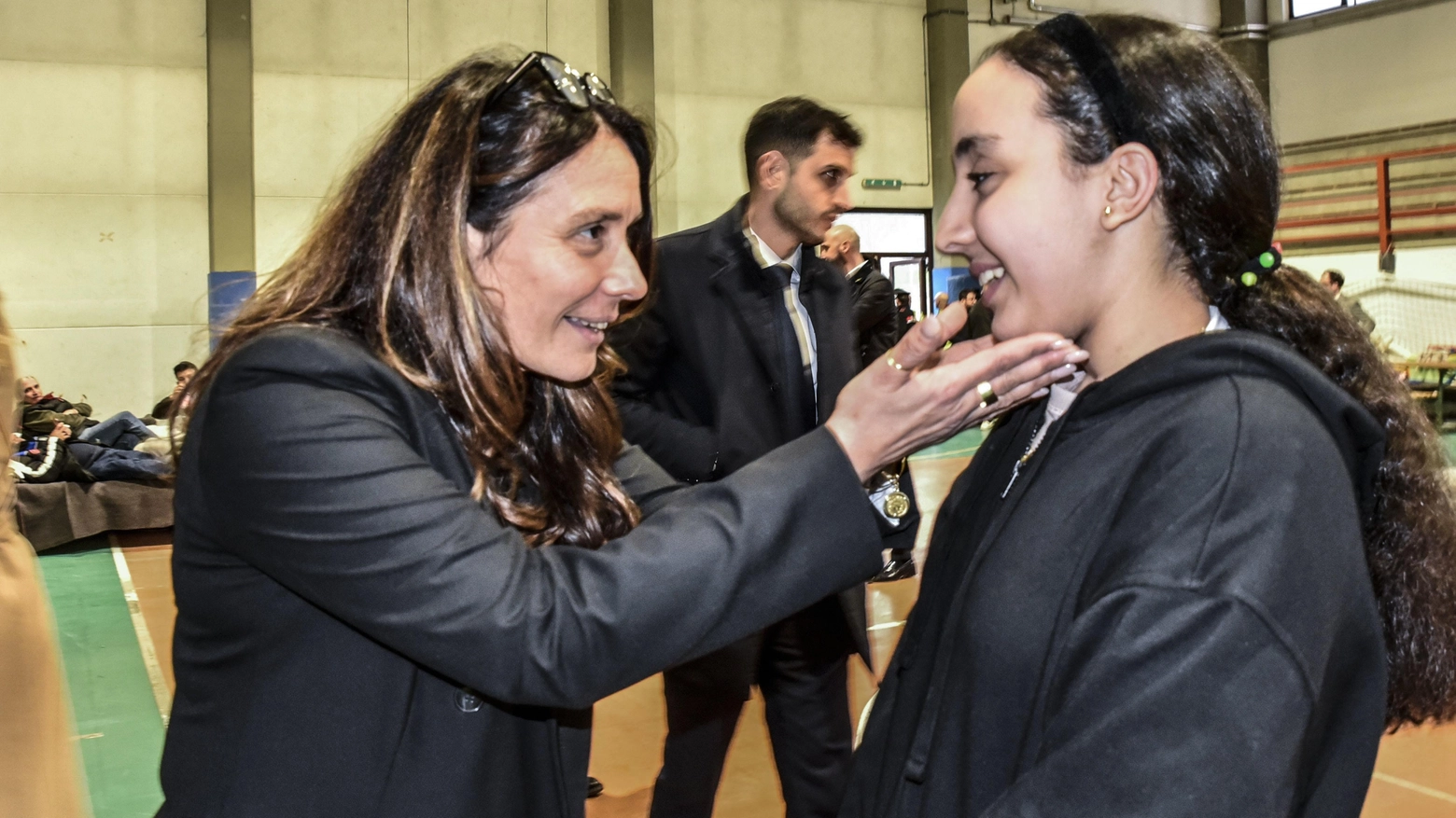 Sisma, la visita del ministro Promessa alla centenaria "Tornerò nel 2024, a casa sua" Sisma, la visita del ministro Promessa alla centenaria "Tornerò nel 2024, a casa sua"