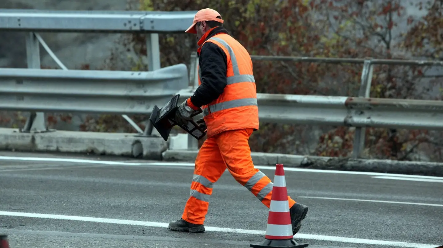 Demolizione di un viadotto sulla A1, tratto chiuso fra Calenzano e Barberino