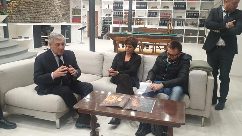 Antonio Tajani durante la sua visita a Prato