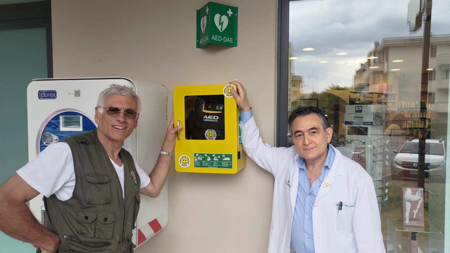 Il defibrillatore (foto Regalami un sorriso) Il defibrillatore (foto Regalami un sorriso)