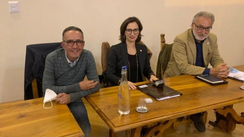 I tre consiglieri di Anghiari Unita: Gabriele Furlan, Barbara Croci e Mario Checcaglini