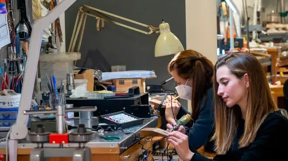 "Avete dei nomi per le assunzioni?" Aziende, coda agli stand delle scuole "Ma i nostri diplomati non bastano" "Avete dei nomi per le assunzioni?" Aziende, coda agli stand delle scuole "Ma i nostri diplomati non bastano"