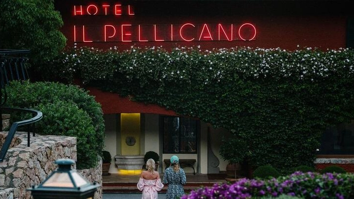 L’entrata del rinomato resort di Porto Ercole "Hotel Il Pellicano"