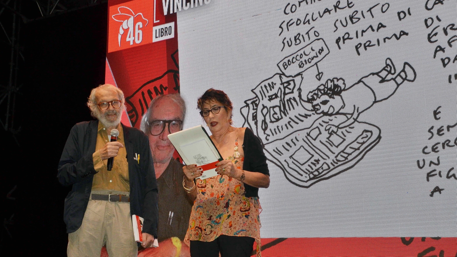 Vincino con Serena Dandini al Premio Satira 2018 (Umicini) 