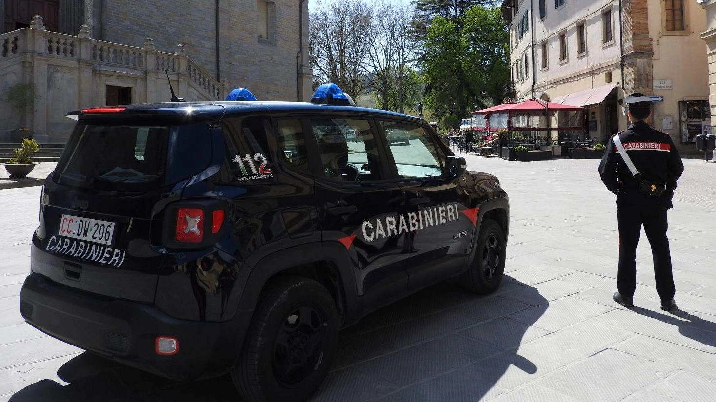 Svuota il conto corrente all’anziana Badante denunciata con la figlia Svuota il conto corrente all’anziana Badante denunciata con la figlia