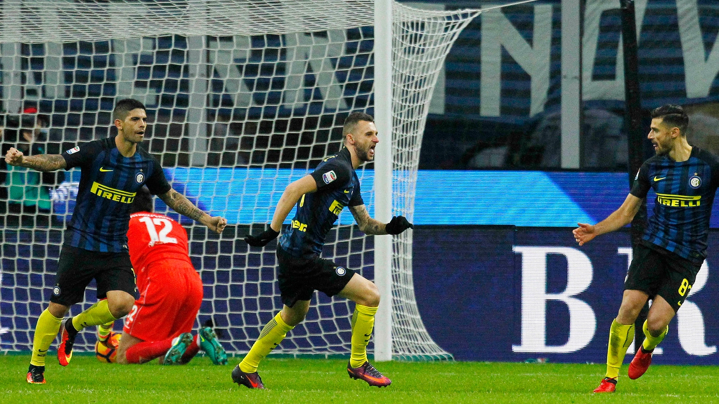Inter-Fiorentina, Brozovic esulta dopo l'1-0 (foto LaPresse)
