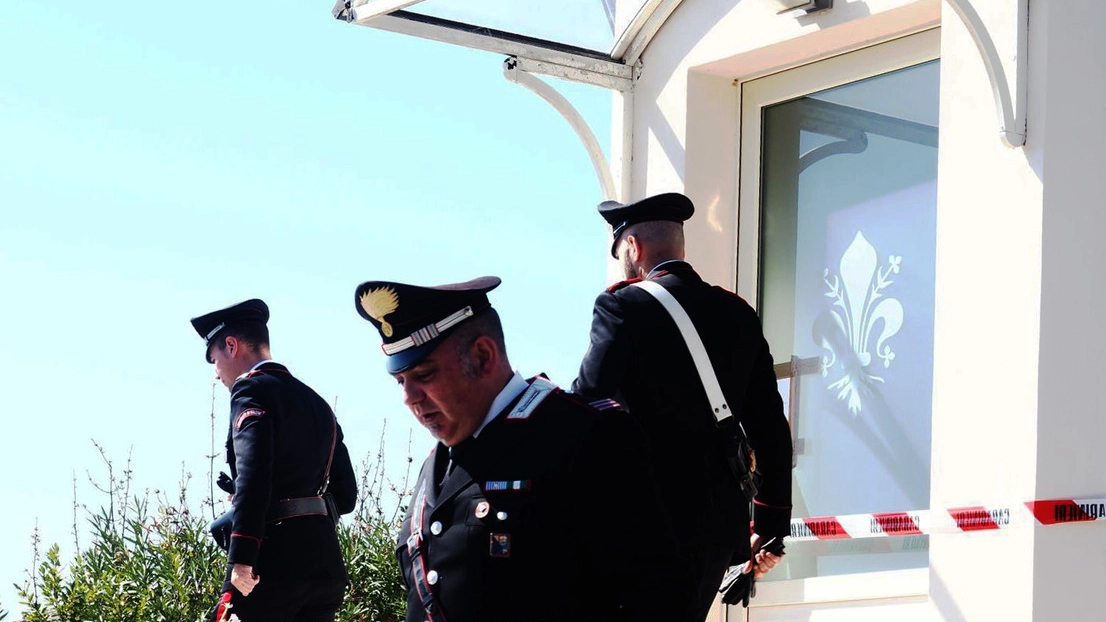 I carabinieri di Sarzana hanno visitato la casa di via Montebello per ricostruire la dinamica dell’accoltellamento