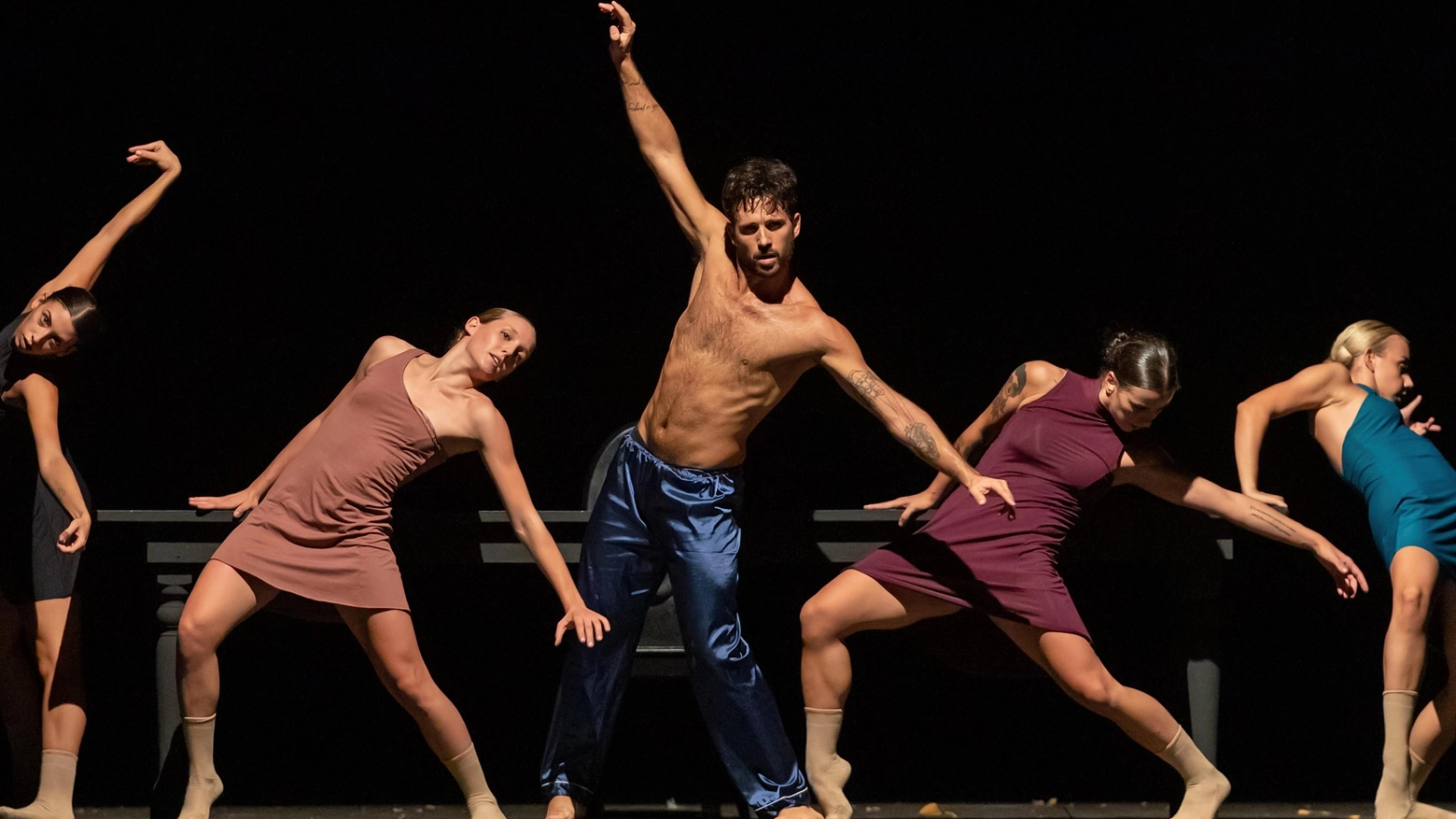 “La quinta stagione“, essenza del femminile Danza in scena per raccontare le fasi della vita “La quinta stagione“, essenza del femminile Danza in scena per raccontare le fasi della vita