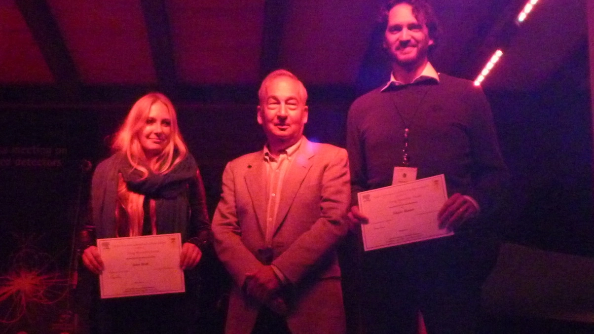 A sinistra Joana Wirt e a destra Filippo Resnati vincitori del premio della società Elsevier
