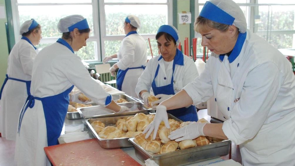 Opportunità di lavoro nel settore della ristorazione collettiva. Il gruppo Camst è alla ricerca di addetti alla mensa da inserire... Opportunità di lavoro nel settore della ristorazione collettiva. Il gruppo Camst è alla ricerca di addetti alla mensa da inserire...