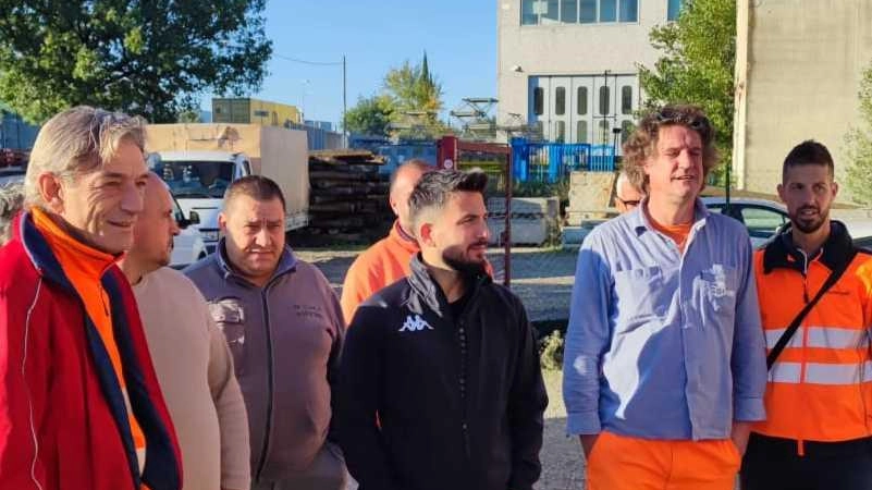 Una giornata di sciopero oggi per il personale di Telco di tutte le sedi della Toscana: a Colle Val d’Elsa sono impiegati circa 50 addetti Una giornata di sciopero oggi per il personale di Telco di tutte le sedi della Toscana: a Colle Val d’Elsa sono impiegati circa 50 addetti
