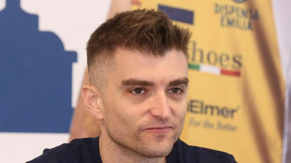 Potrebbe essere Francesco Petrella (nella foto) il nuovo coach della Emma Villas dopo l’addio, al termine di due discrete stagioni,... Potrebbe essere Francesco Petrella (nella foto) il nuovo coach della Emma Villas dopo l’addio, al termine di due discrete stagioni,...