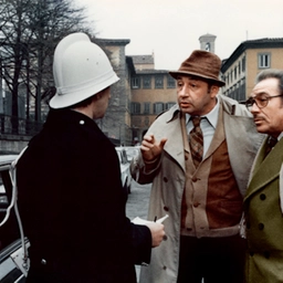 Amici Miei, i 50 anni di un film-leggenda. E i fan visitano i luoghi simbolo a Firenze