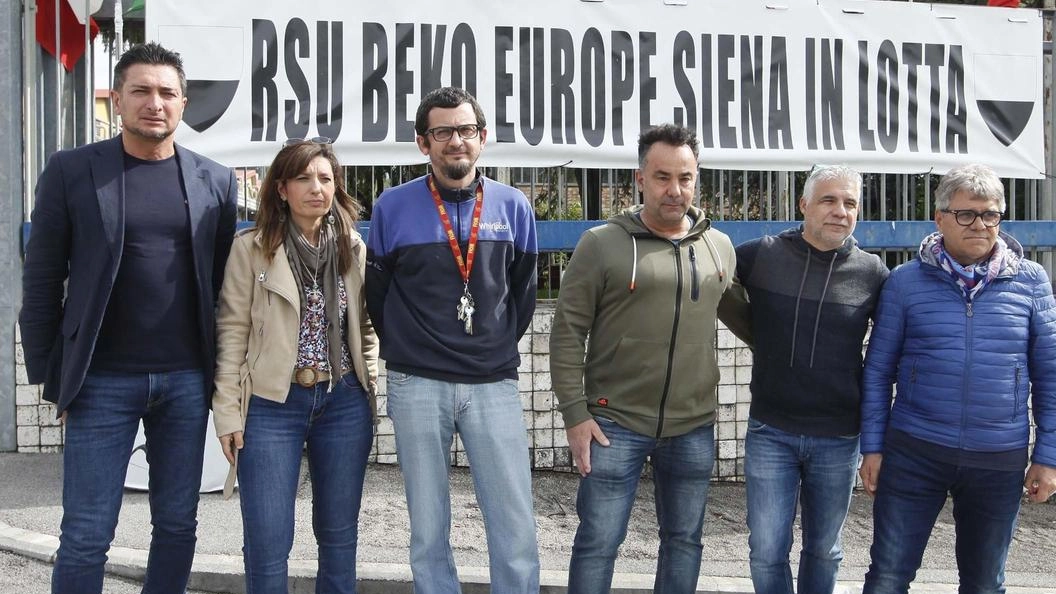 I sindacati e le Rsu dello stabilimento Beko di Siena: «La mobilitazione continua» I sindacati e le Rsu dello stabilimento Beko di Siena: «La mobilitazione continua»