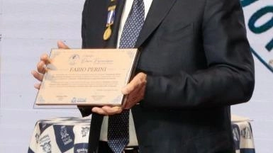 Durante la cerimonia per la firma del protocollo del gemellaggio tra le città di Joinville e Lucca, il sindaco Adriano... Durante la cerimonia per la firma del protocollo del gemellaggio tra le città di Joinville e Lucca, il sindaco Adriano...