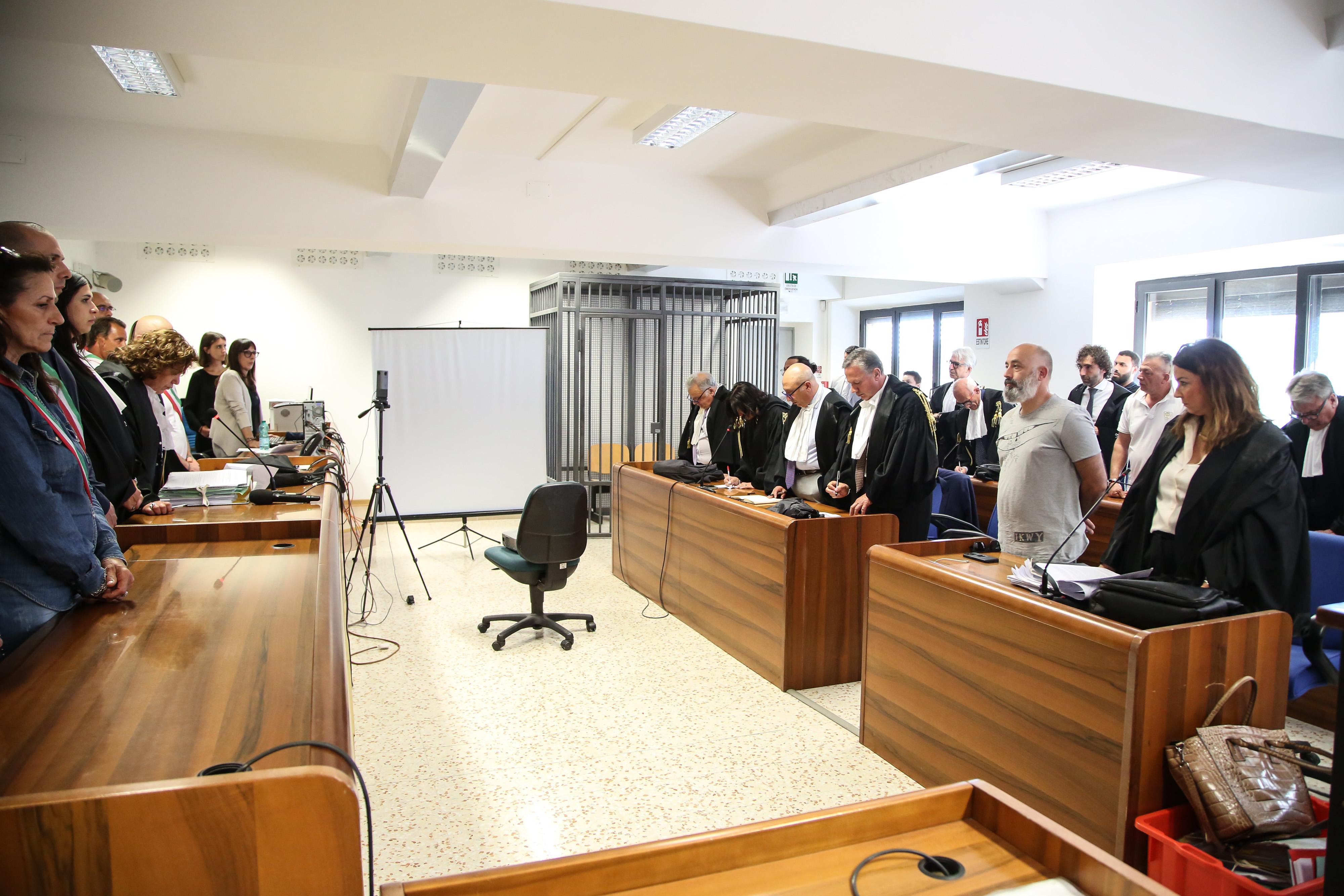 Condanne per oltre settant’anni. Tragica esplosione di Gubbio, riqualificato il reato più grave Condanne per oltre settant’anni. Tragica esplosione di Gubbio, riqualificato il reato più grave