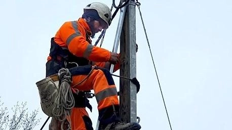 Ben. 7 guasti in 11 mesi sulla linea telefonica e sulla connessione Internet nel comune di Pontremoli. Tanti reclami ma nessuna soluzione definitiva Ben. 7 guasti in 11 mesi sulla linea telefonica e sulla connessione Internet nel comune di Pontremoli. Tanti reclami ma nessuna soluzione definitiva