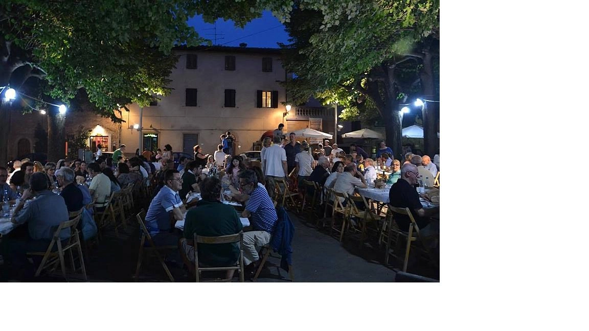 Una sagra estiva A Bacchereto dal 6 al 15 settembre si terrà l’edizione numero 48 della «Sagra del Fico», tradizionale appuntamento organizzato dalla Polisportiva di Bacchereto che abbina la gastronomia al divertimento Una sagra estiva A Bacchereto dal 6 al 15 settembre si terrà l’edizione numero 48 della «Sagra del Fico», tradizionale appuntamento organizzato dalla Polisportiva di Bacchereto che abbina la gastronomia al divertimento