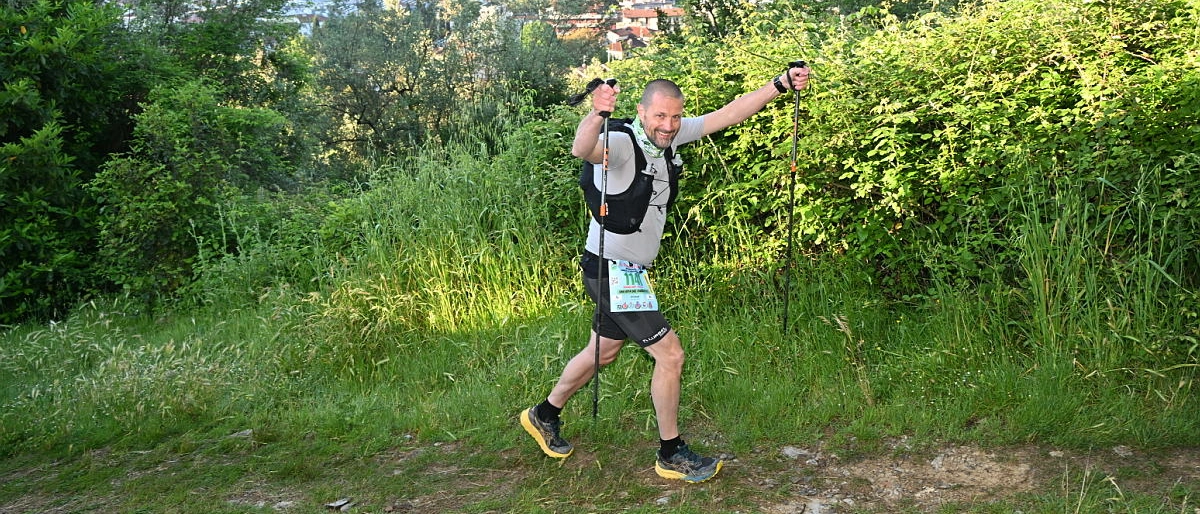 “Da piazza a piazza”, la lunga camminata senza mai attraversare il Bisenzio