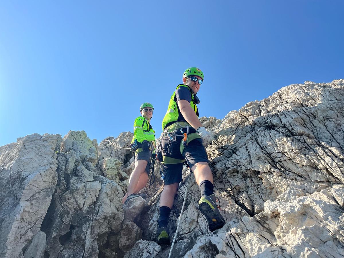 Festa della Madonna Bianca, il Soccorso alpino colloca mille lumini in quota
