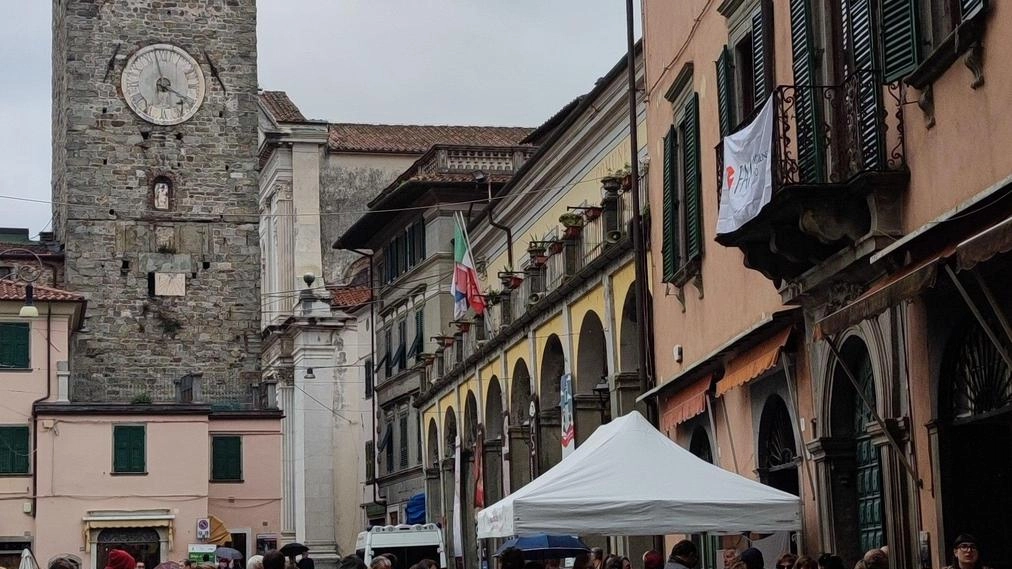 Record di visitatori per le aperture straordinarie della “Ca’ di Piazza” e della centrale idroelettrica di Teglia per le Giornate Fai d’Autunno Record di visitatori per le aperture straordinarie della “Ca’ di Piazza” e della centrale idroelettrica di Teglia per le Giornate Fai d’Autunno