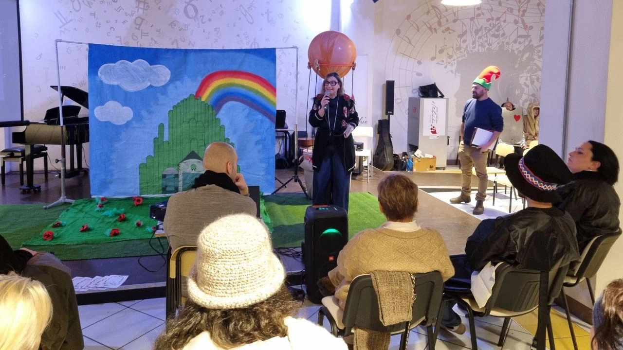 “La vita è una bella festa”. Questo il titolo della giornata, all’insegna dell’intrattenimento e della promozione della salute mentale adulti... “La vita è una bella festa”. Questo il titolo della giornata, all’insegna dell’intrattenimento e della promozione della salute mentale adulti...